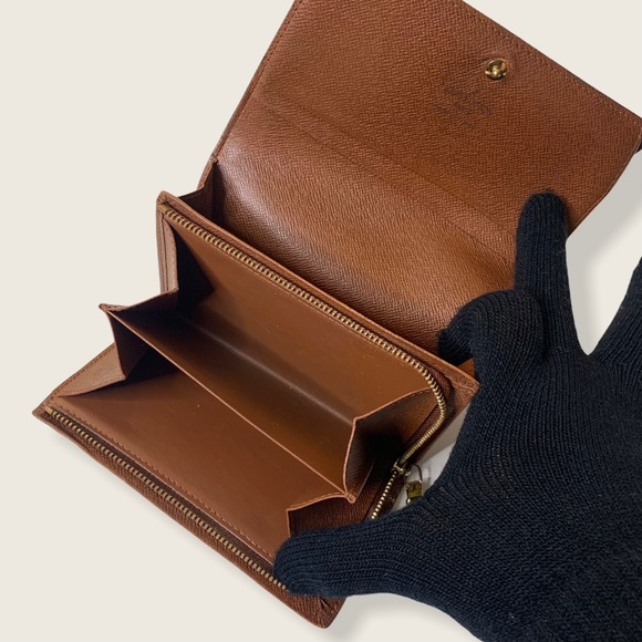 Louis Vuitton Monogram Compact Wallet - Picture 5 of 11